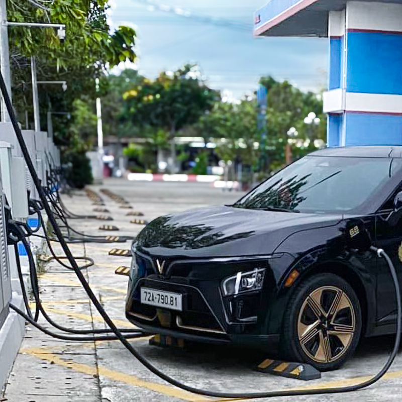 Sạc xe VinFast VF7